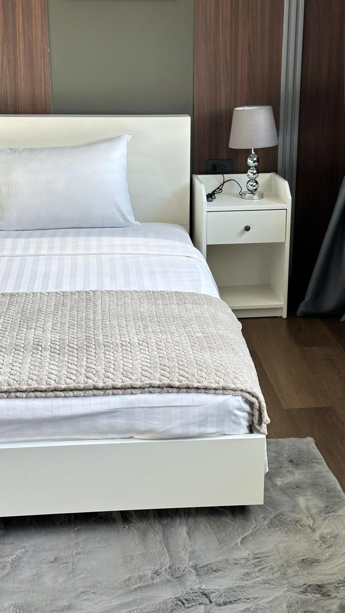 Grand Orlov Apart Hotel Patong Quarto foto
