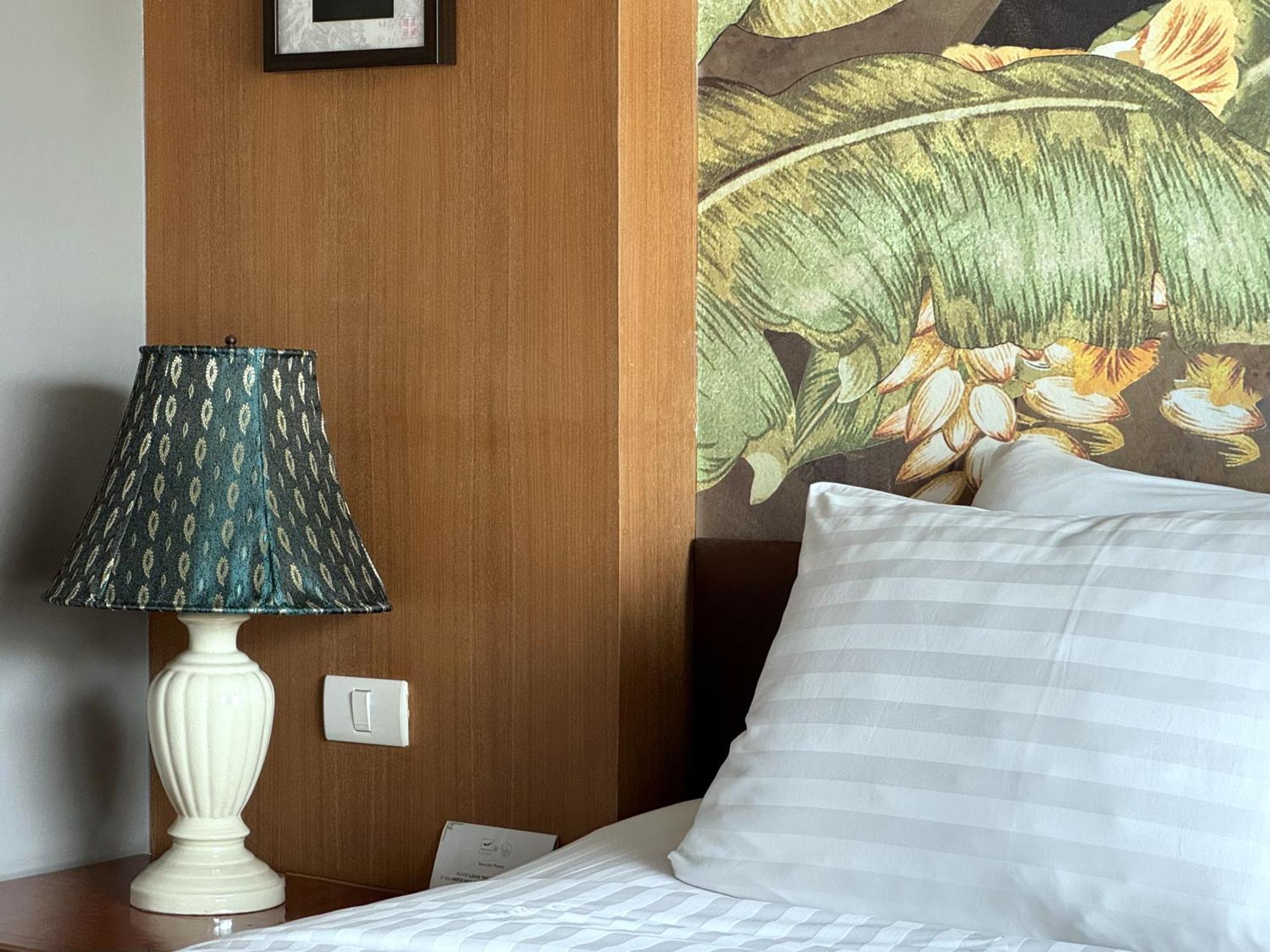 Grand Orlov Apart Hotel Patong Exterior foto
