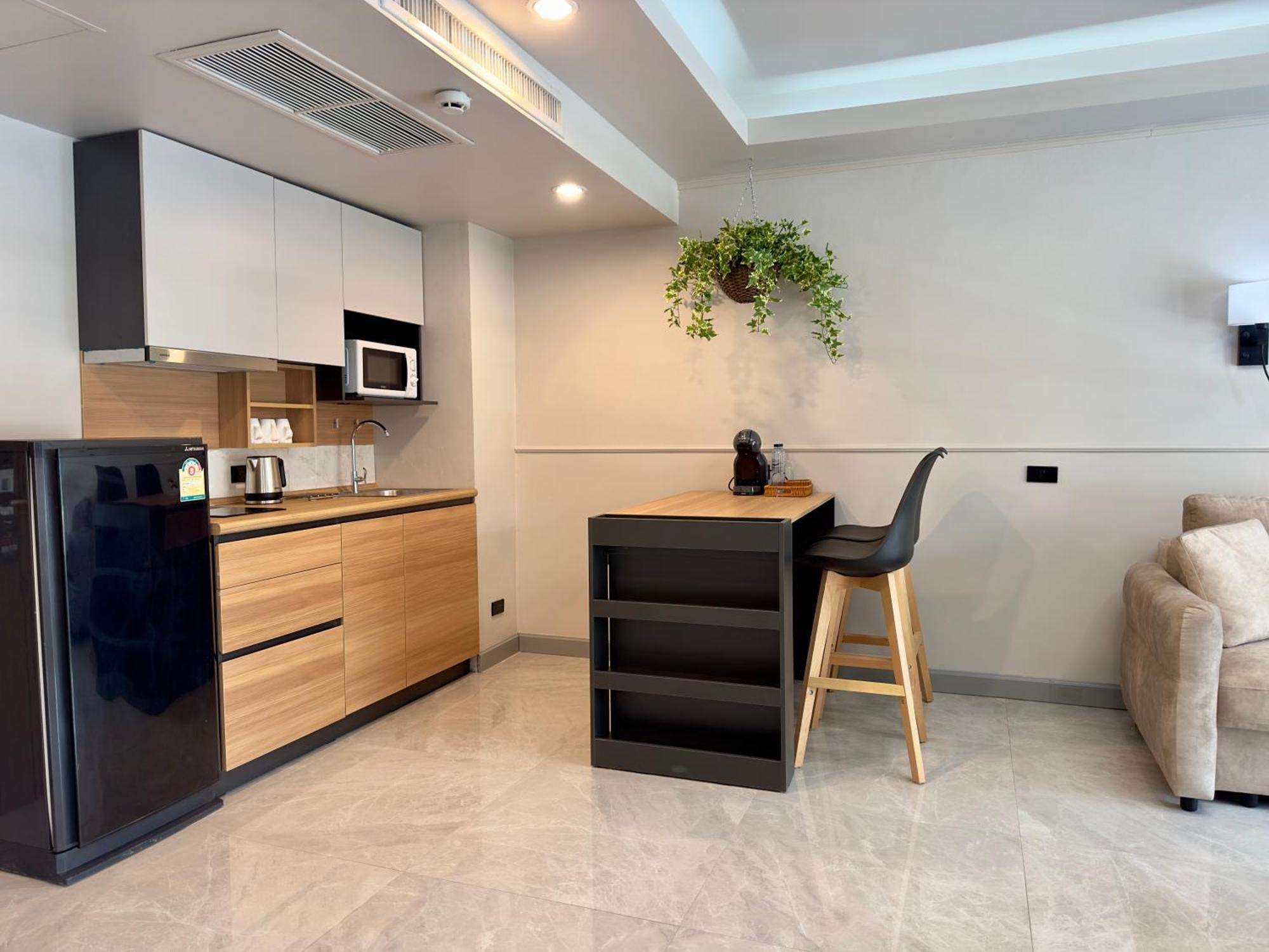 Grand Orlov Apart Hotel Patong Exterior foto